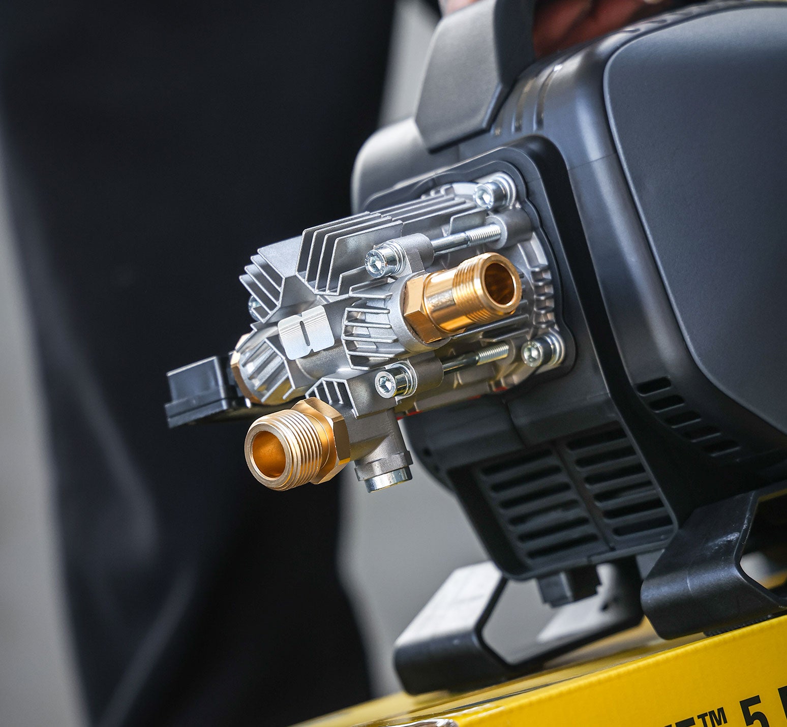 Active™ 2.0 Electric Pressure Washer