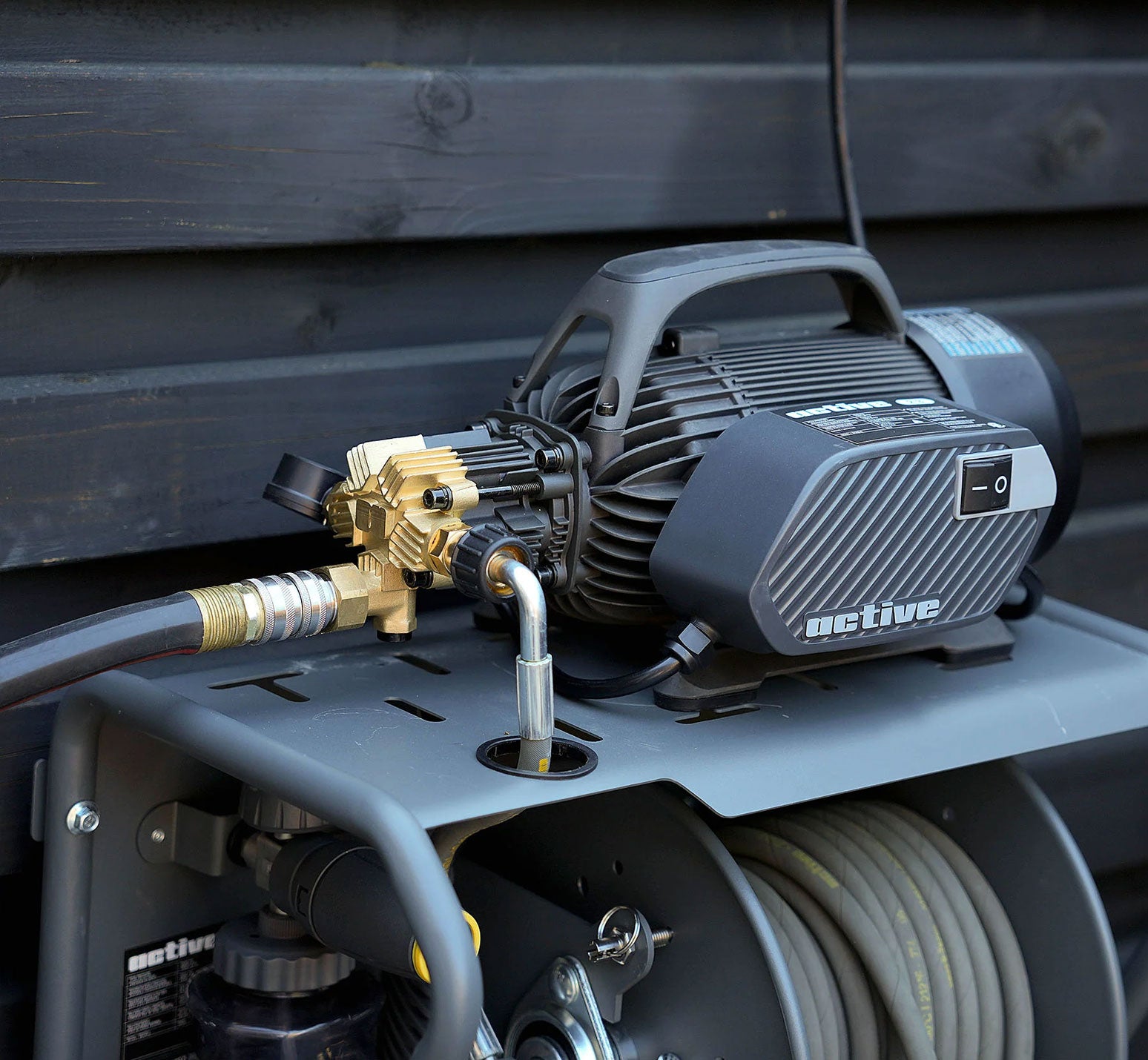Active™ Hose Reel & Wall Mount
