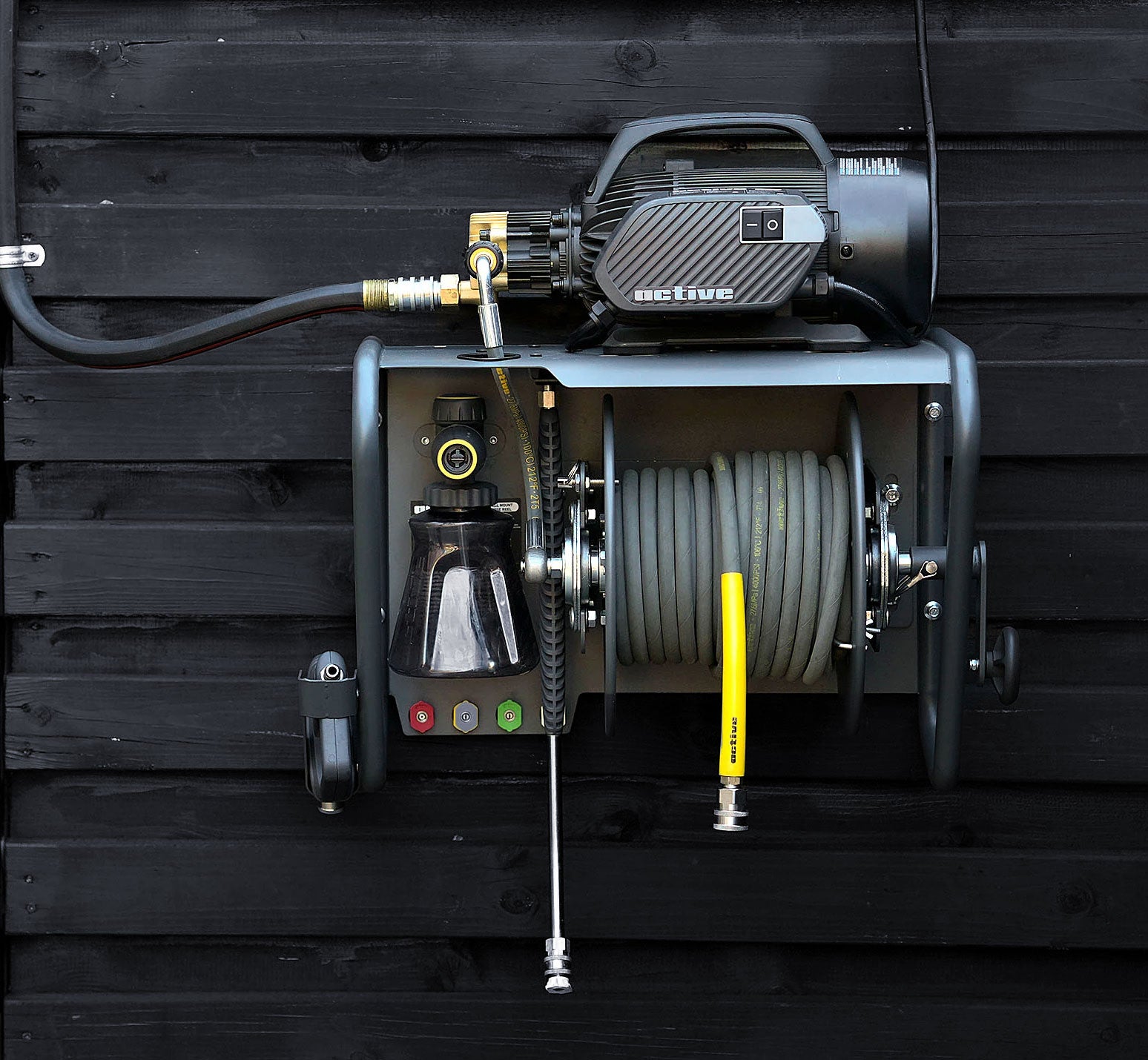 Active™ Hose Reel & Wall Mount