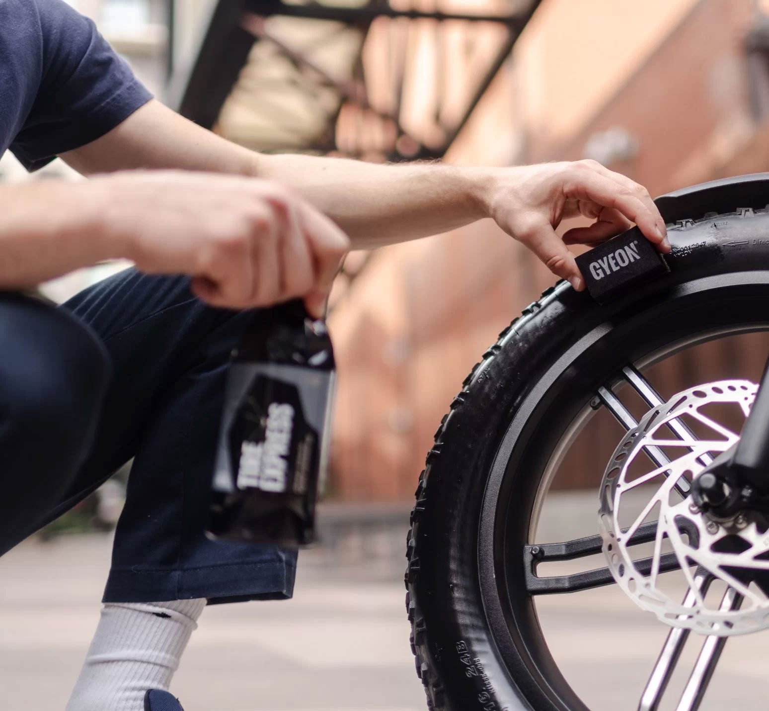 Gyeon Q²M Tire Express